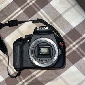 Canon eos rebel T5 camera